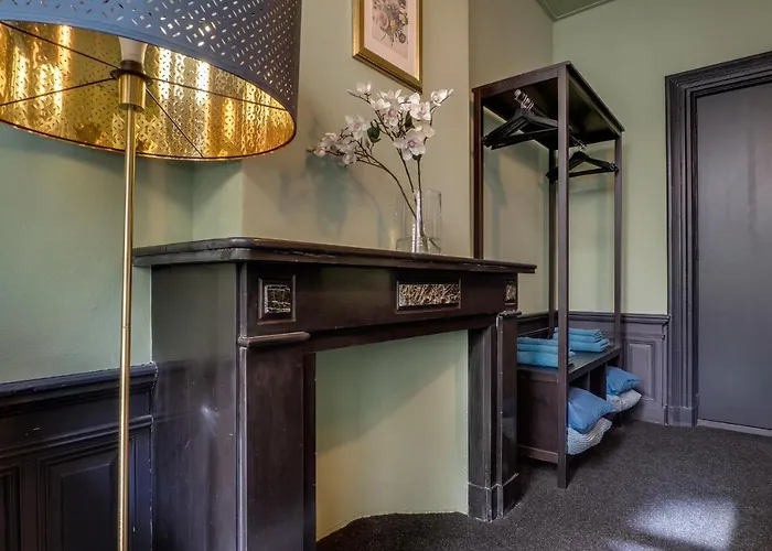 Seventyfive Hotel 2*