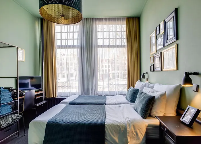 Seventyfive Hotel 2*