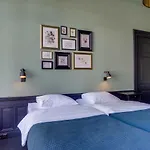 Seventyfive Hotel 2*